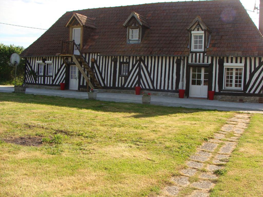 Goustranville Le Vieux Castel Bed & Breakfast エクステリア 写真