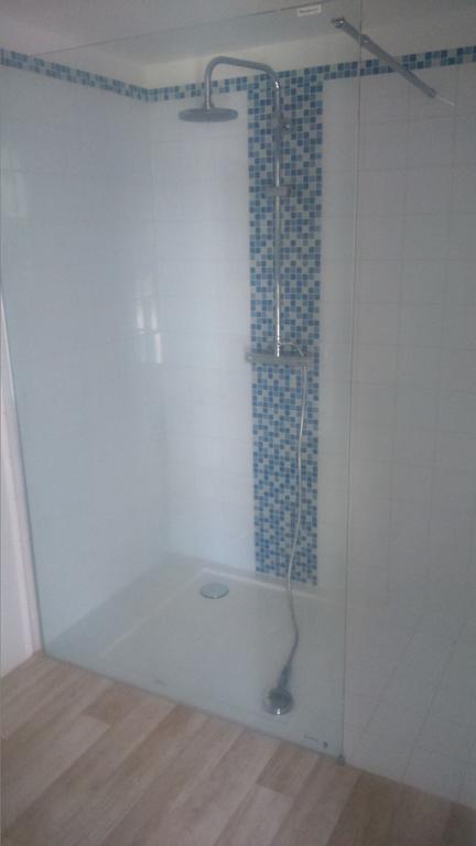 Goustranville Le Vieux Castel Bed & Breakfast エクステリア 写真
