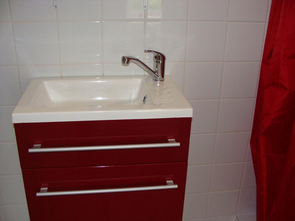 Goustranville Le Vieux Castel Bed & Breakfast エクステリア 写真