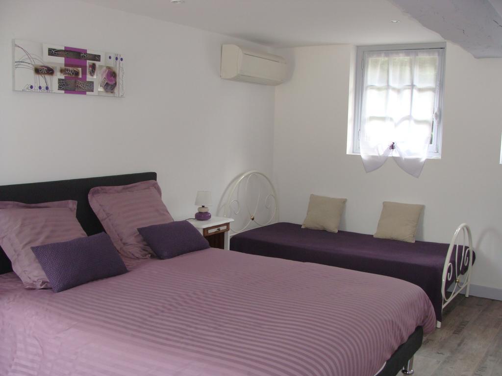 Goustranville Le Vieux Castel Bed & Breakfast エクステリア 写真
